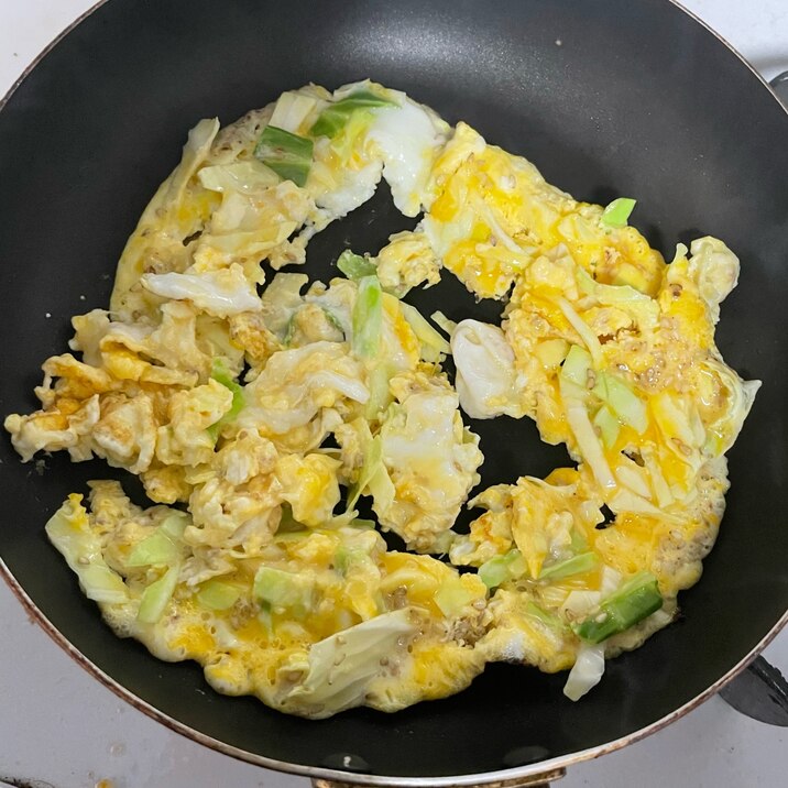 簡単ヘルシー!カレーキャベツエッグ